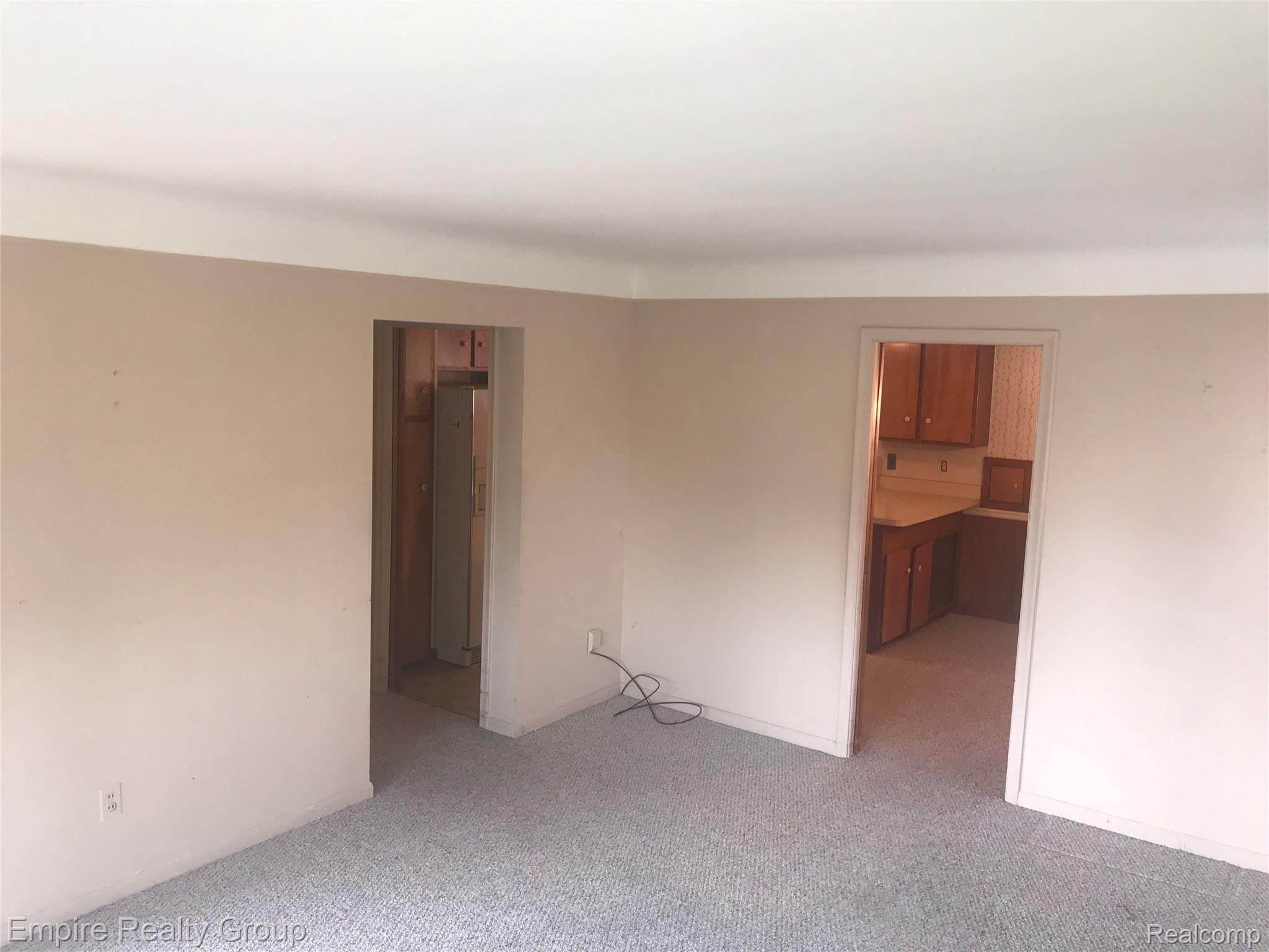 26944 Ford Road Dearborn Heights, MI 48127 - Photo 28 of 49 338EDEFF-4407-455C-9CF0-282981AB09EC.jpeg