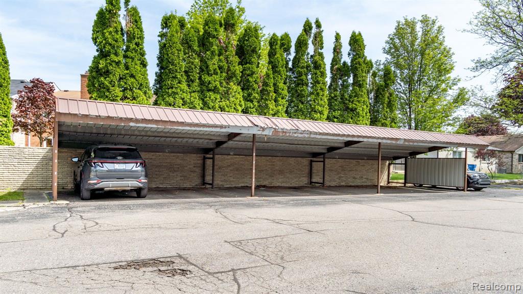 29265 Hayes Road, Unit 1 Warren, MI 48088 - Photo 22 of 26