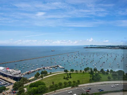 $565,000 | 155 North Harbor Drive, Unit 3910, Chicago, IL 60601