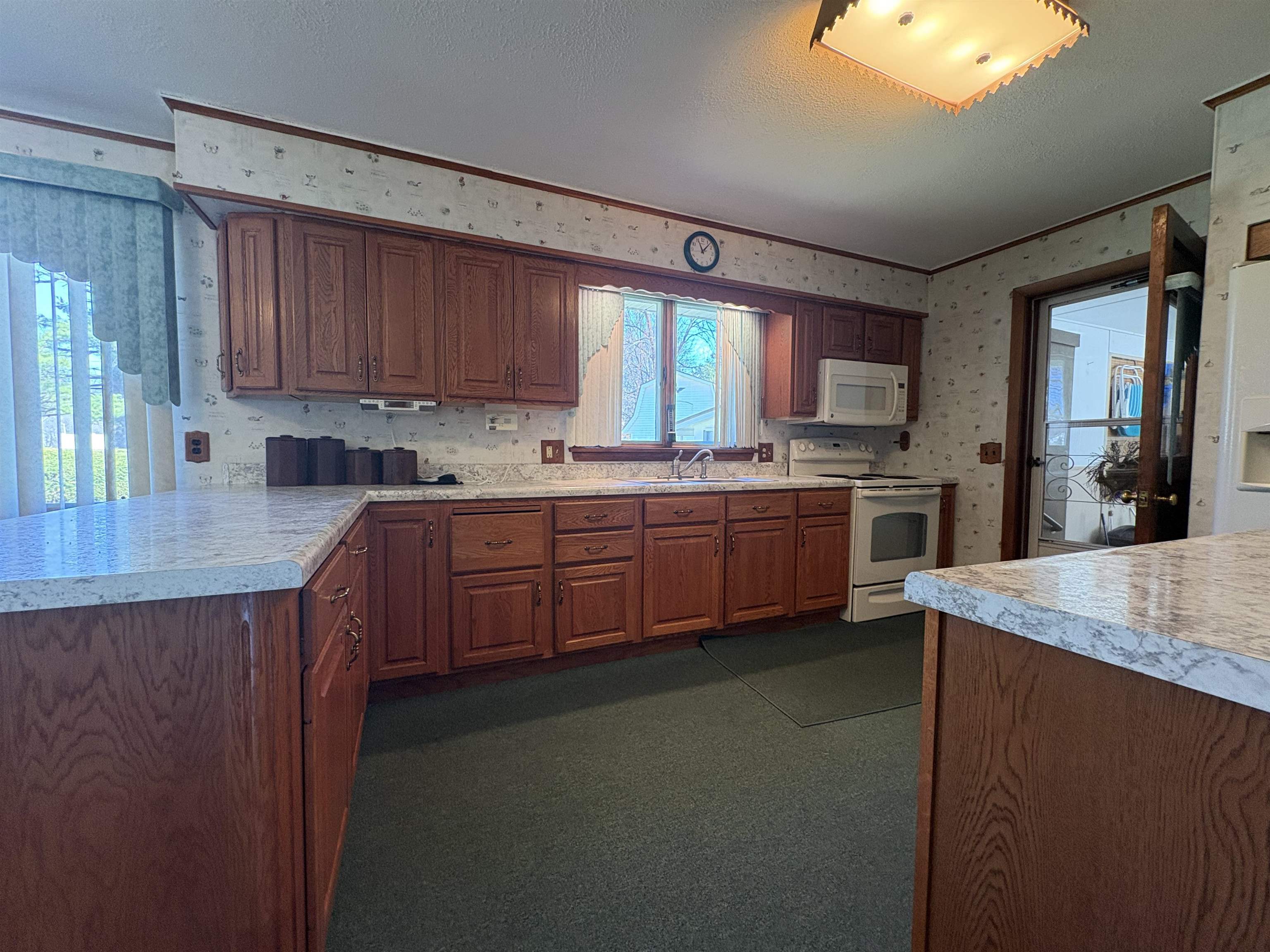 5 Winter's Court Swanton, VT 05488 - Photo 2 of 43