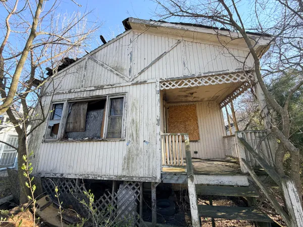 $9,000 | 4907 West 11th Avenue, Gary, IN 46406