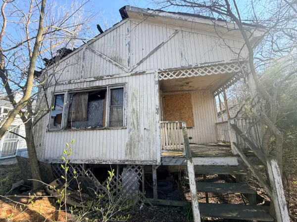 $9,000 | 4907 West 11th Avenue, Gary, IN 46406