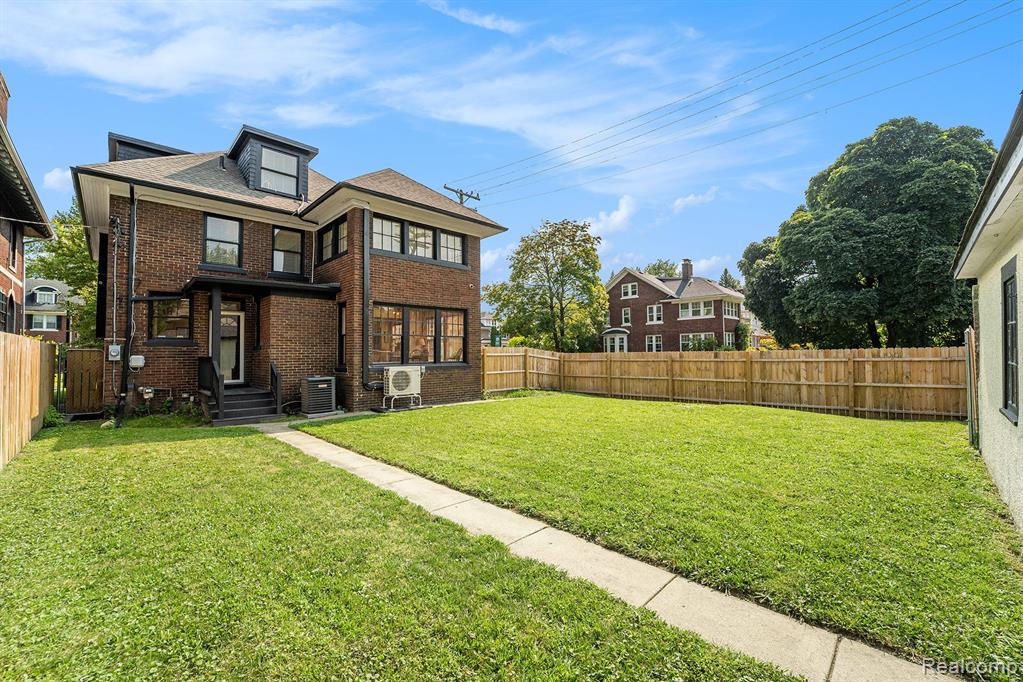 1258 Longfellow Street Detroit, MI 48202 - Photo 34 of 38