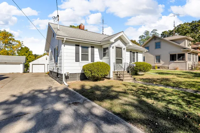 $150,000 | 144 Walcott Avenue, Jackson, MI 49203