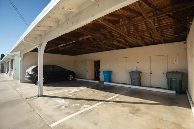 a view of a garage