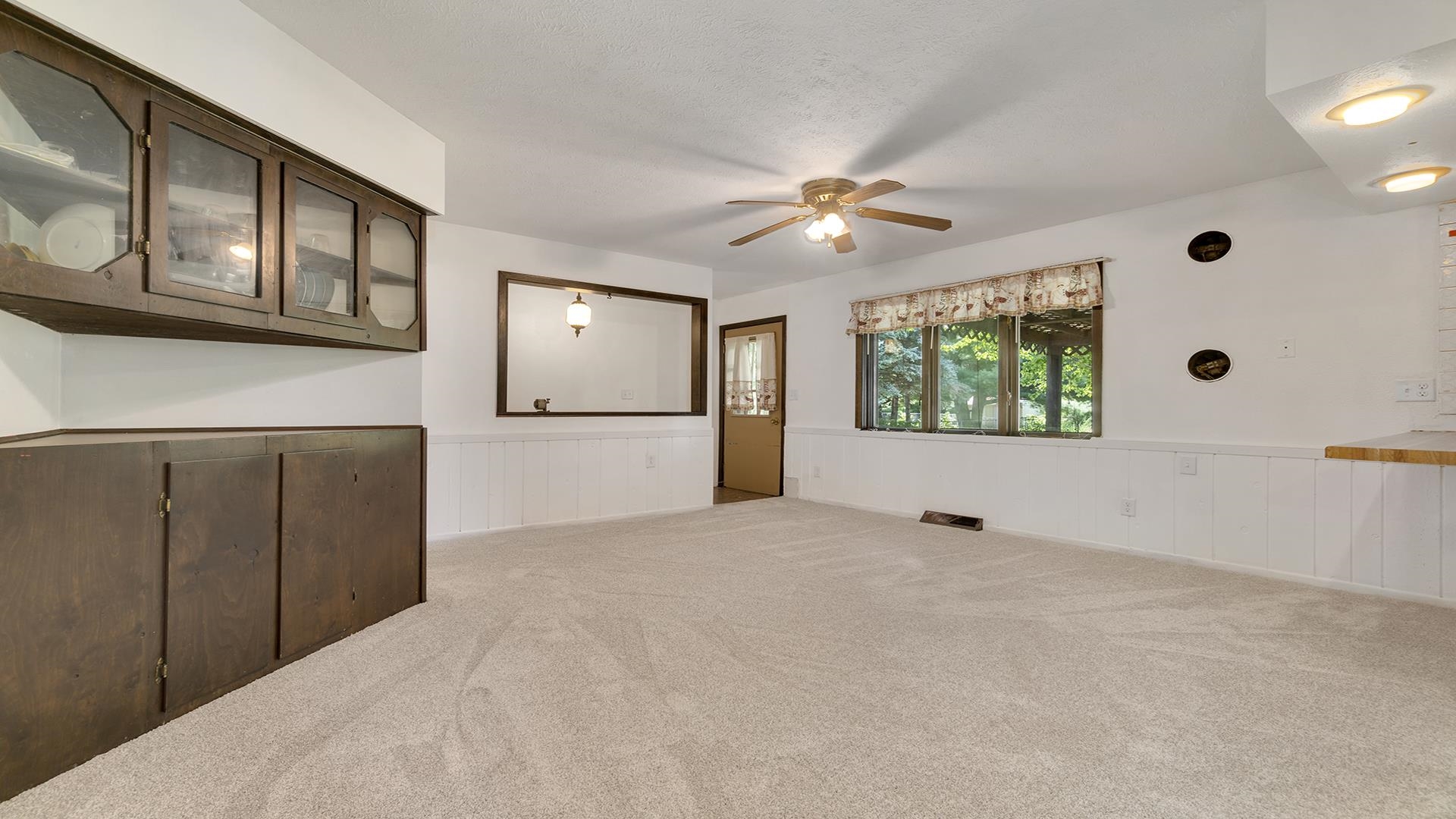 2779 Karr Road Belvidere, IL 61008 - Photo 10 of 36