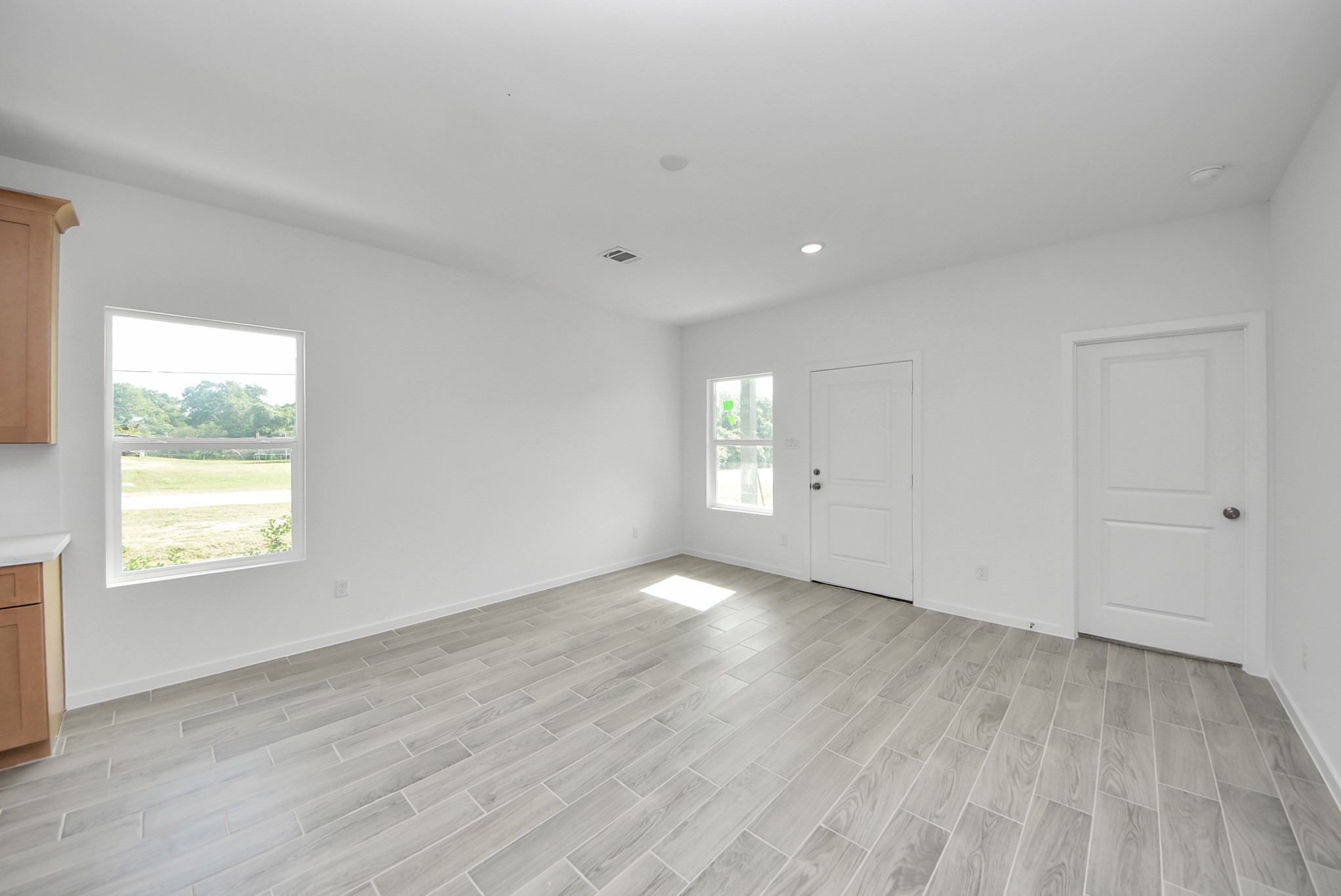 211 19th Street Hempstead, TX 77445 - Photo 11 of 32