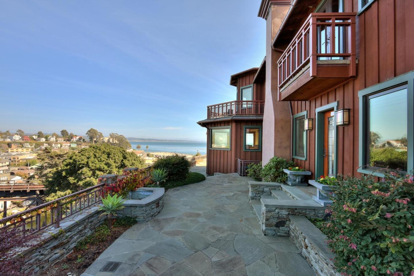 1570 Prospect Avenue Capitola, CA 95010 - Photo 33 of 34