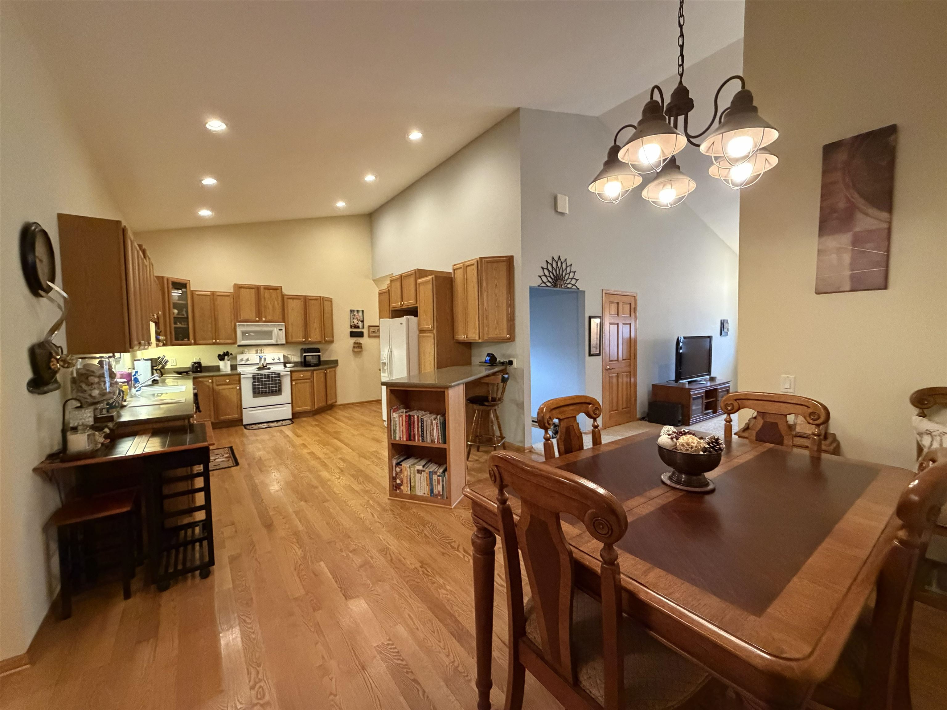 605 Nightingale Lane Cottage Grove, WI 53527 - Photo 11 of 30