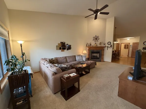 $340,000 | 605 Nightingale Lane, Cottage Grove, WI 53527