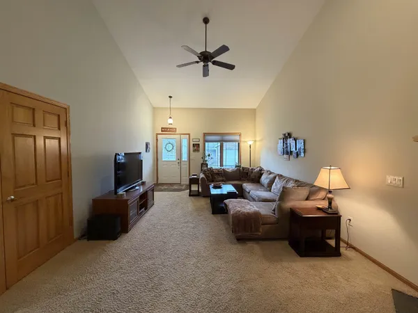 $340,000 | 605 Nightingale Lane, Cottage Grove, WI 53527