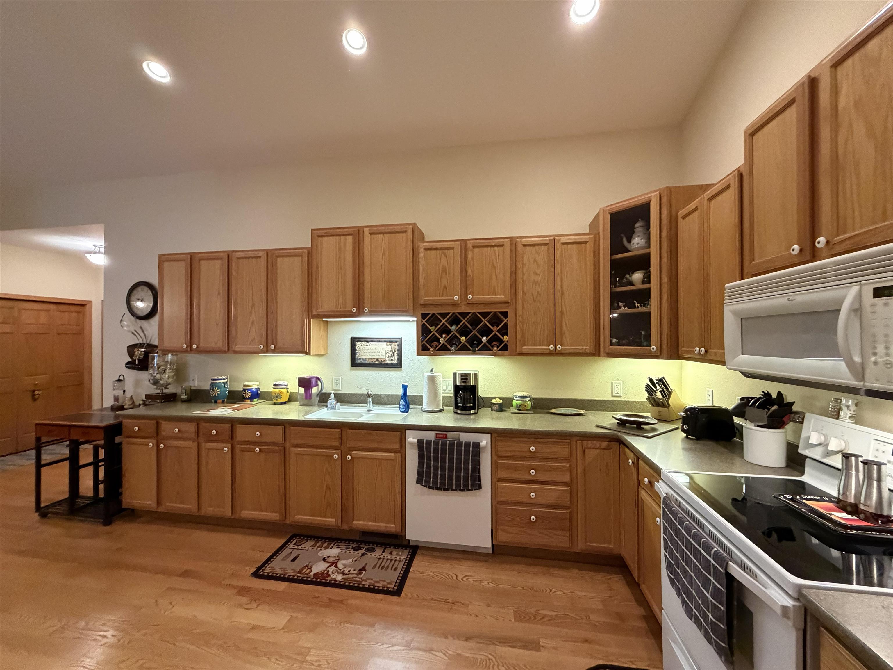 605 Nightingale Lane Cottage Grove, WI 53527 - Photo 8 of 30