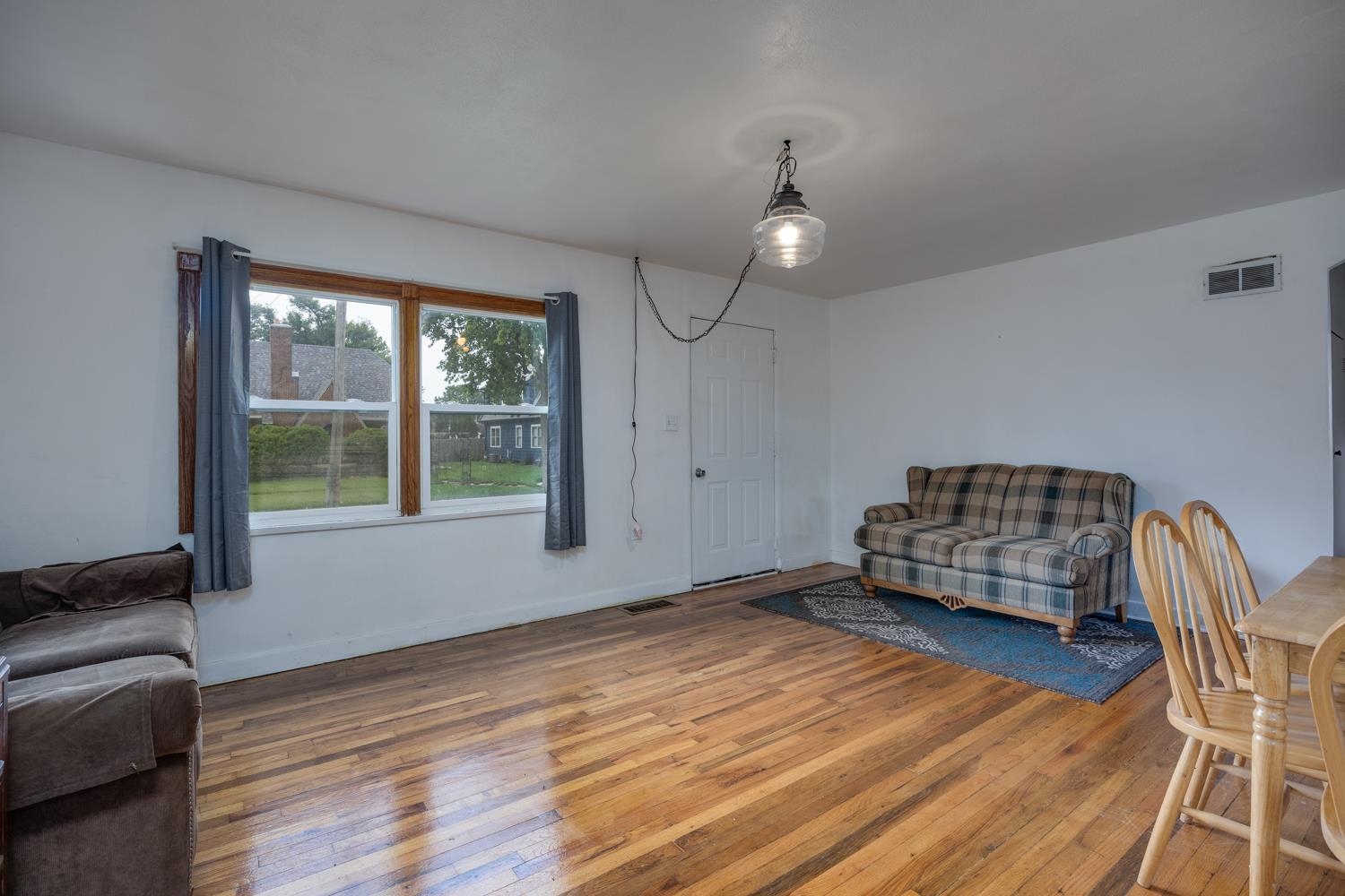 1855 Strong Beloit, WI 53511 - Photo 5 of 26 Gallery Image 5