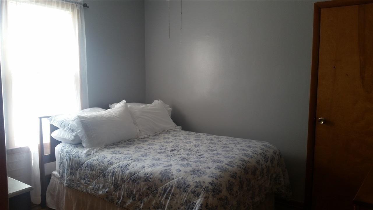 5178 Davison Road Burton, MI 48509 - Photo 15 of 25 21493383-14.JPG