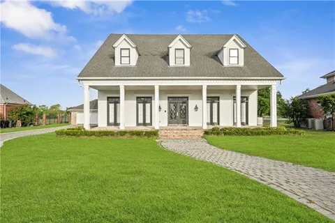 $465,000 | 5741 Eastover Drive, New Orleans, LA 70128
