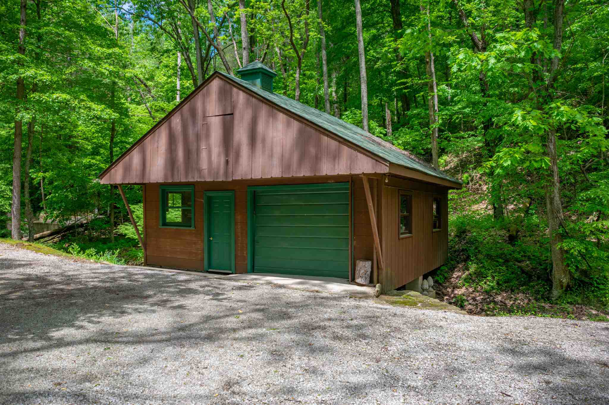 5579 State 45 Road Nashville, IN 47448 - Photo 17 of 35 Gallery Image 17