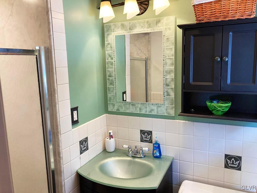 6712 Sigmund Road Zionsville, PA 18092 - Photo 19 of 33 Gallery Image 19