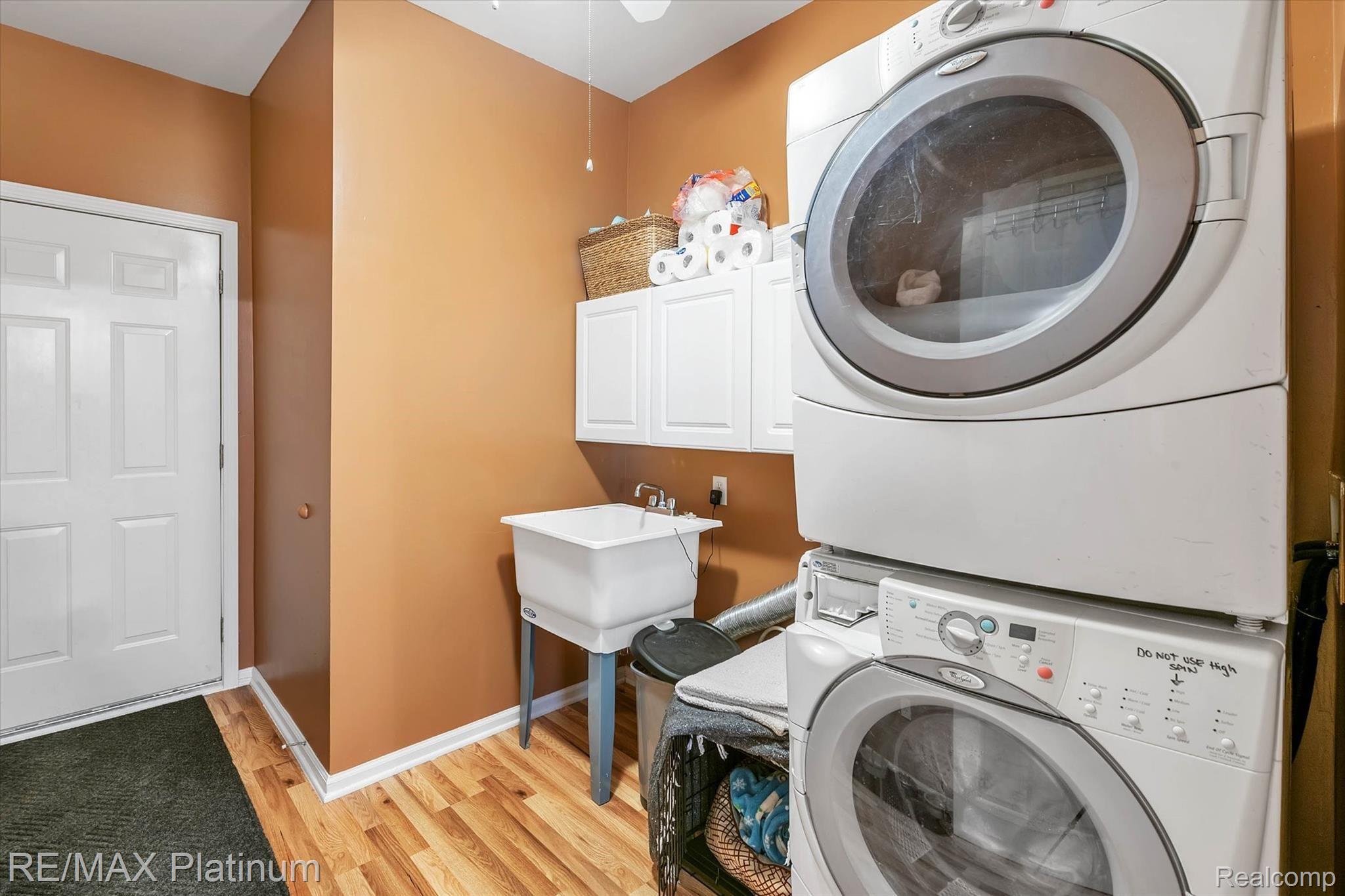 4248 Hampton Ridge Boulevard, Unit 152 Howell, MI 48843 - Photo 11 of 22 Laundry Room