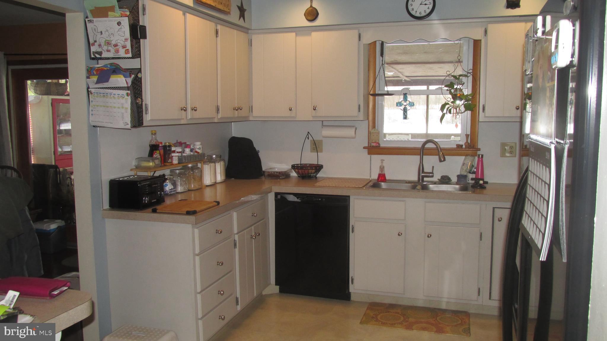 413 Pine Road Mount Holly Springs, PA 17065 - Photo 7 of 34 Gallery Image 7