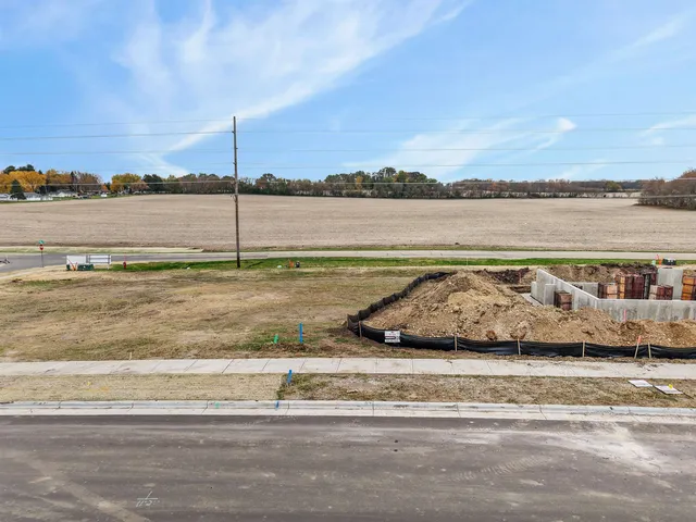 $119,900 | 325 Dahlia, Stoughton, WI 53589