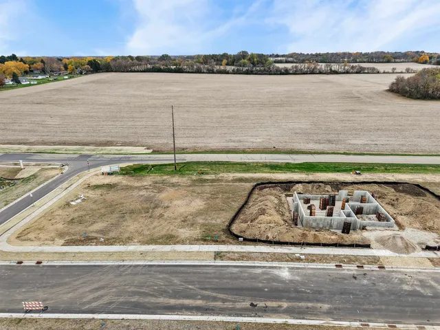 $119,900 | 325 Dahlia, Stoughton, WI 53589