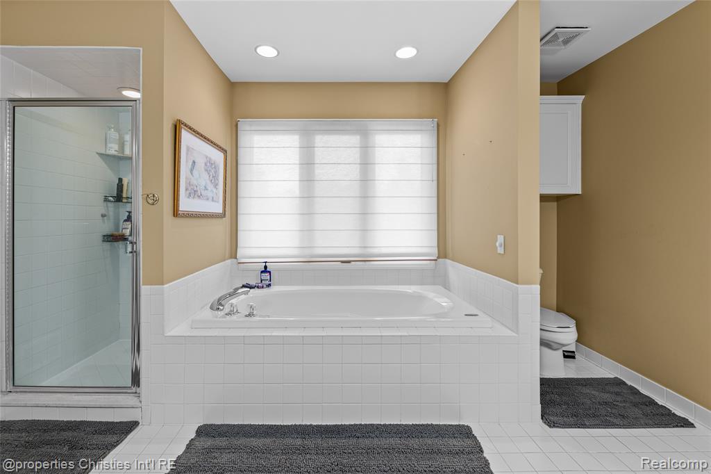 1811 Blue Grass Drive Rochester, MI 48306 - Photo 32 of 39