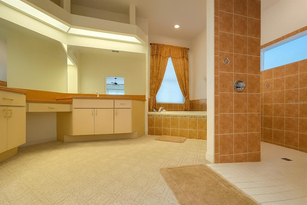 10039 Hernando Ridge Road Weeki Wachee, FL 34613 - Photo 12 of 29