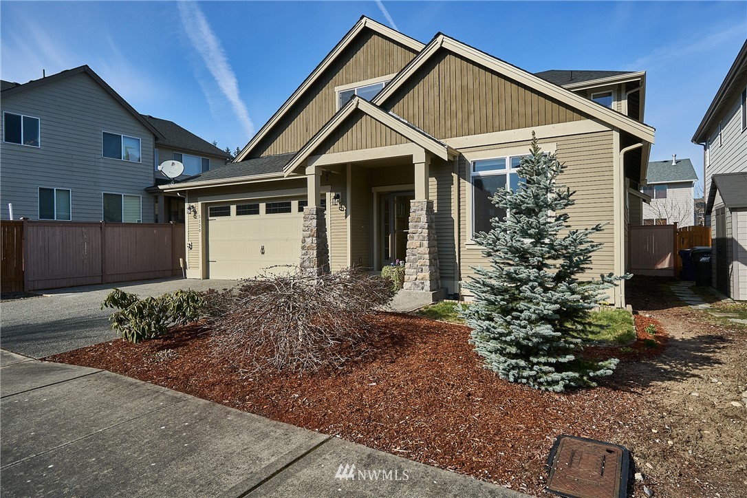 5120 Northeast 8th Street Renton, WA 98059 - Photo 2 of 28 Gallery Image 2