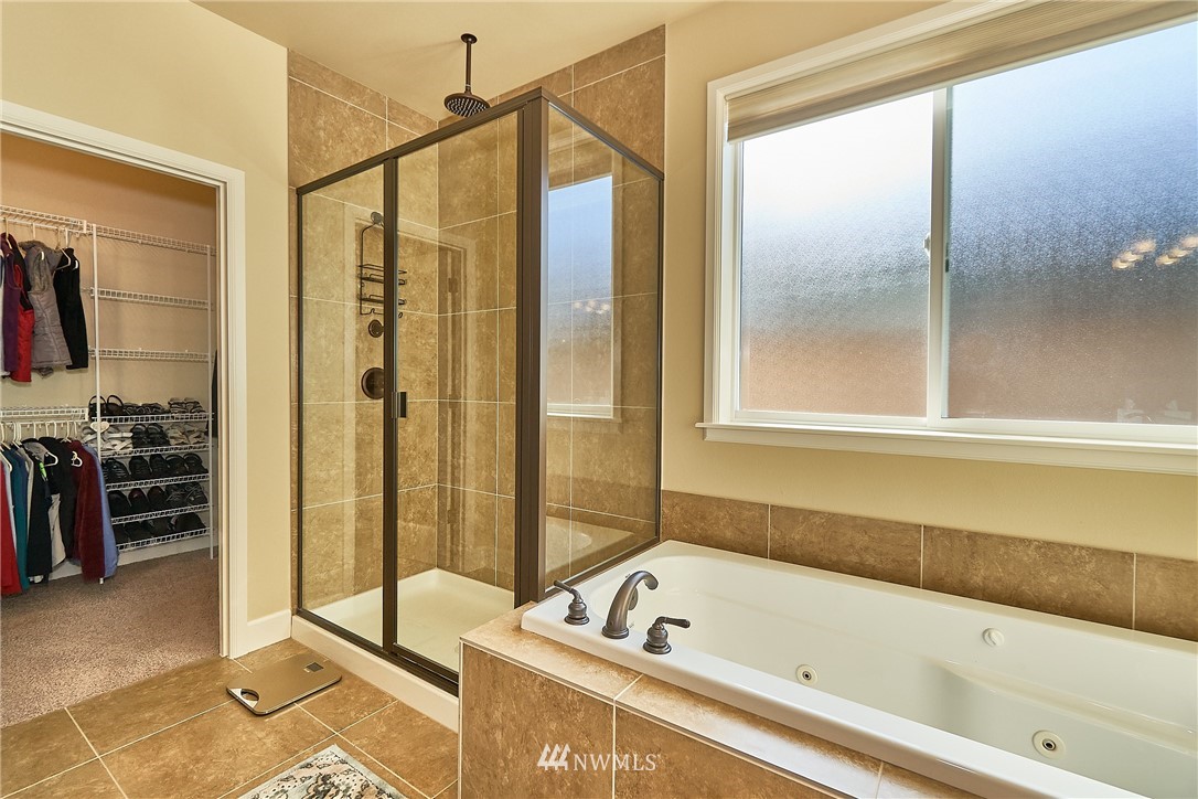 5120 Northeast 8th Street Renton, WA 98059 - Photo 11 of 28 Gallery Image 11
