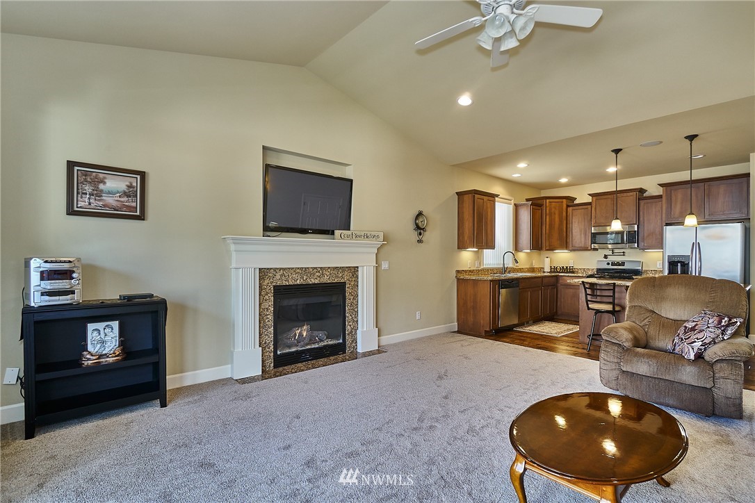 5120 Northeast 8th Street Renton, WA 98059 - Photo 18 of 28 Gallery Image 18