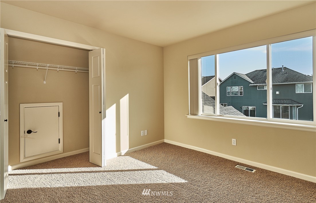 5120 Northeast 8th Street Renton, WA 98059 - Photo 26 of 28 Gallery Image 26