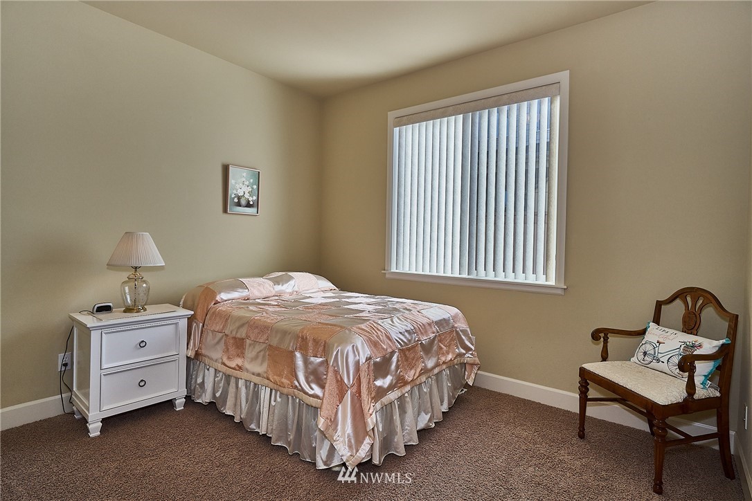 5120 Northeast 8th Street Renton, WA 98059 - Photo 6 of 28 Gallery Image 6