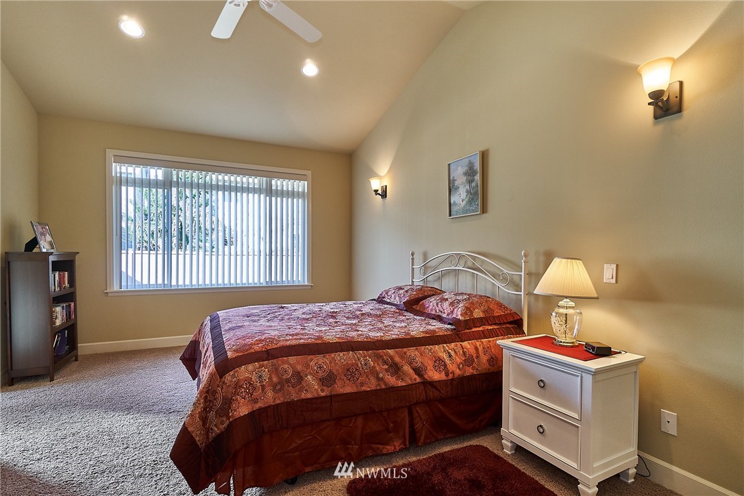 5120 Northeast 8th Street Renton, WA 98059 - Photo 9 of 28 Gallery Image 9