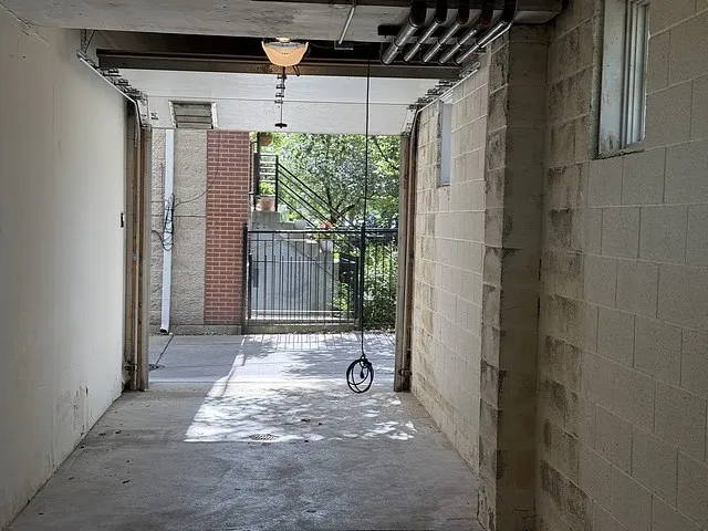 $14,900 | 2835 North Lakewood Avenue, Unit P10P19, Chicago, IL 60657