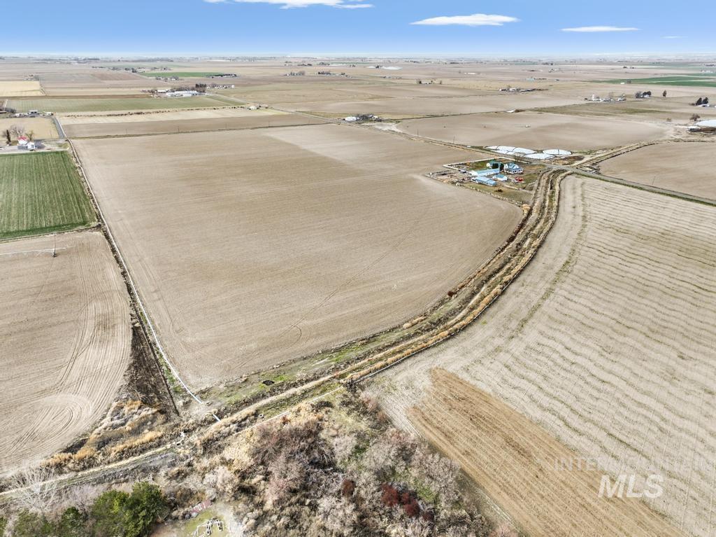 3900 North (52 /- Acres) Filer, ID 83328 - Photo 11 of 29 Overview of rural landscape with farmland