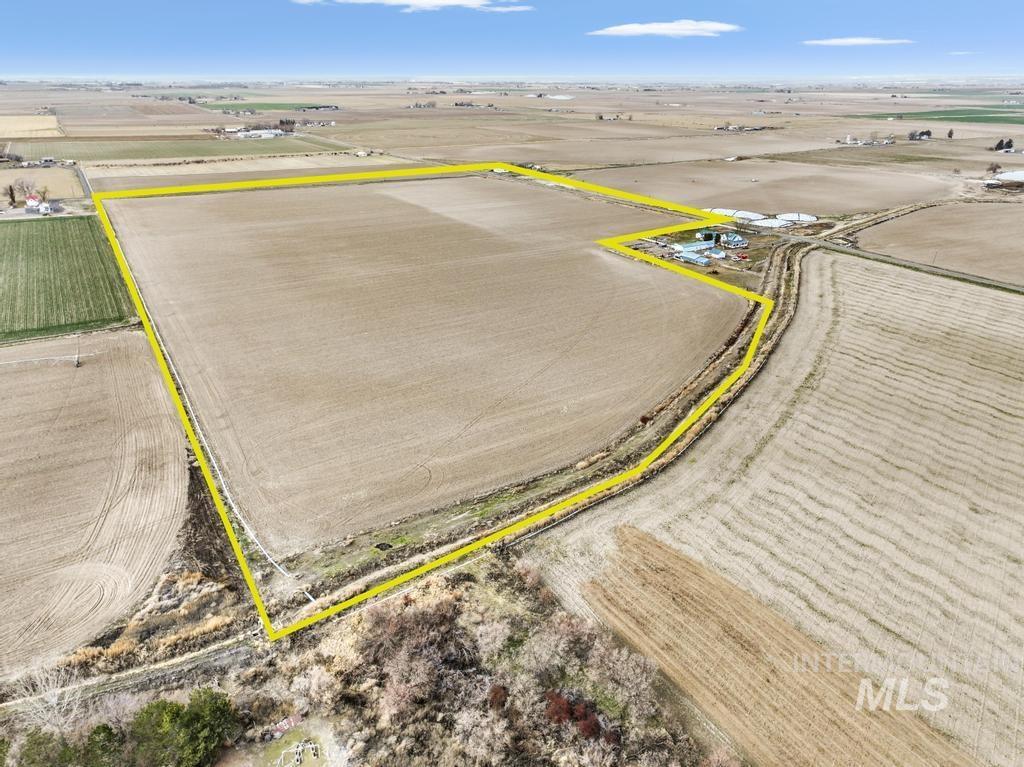 3900 North (52 /- Acres) Filer, ID 83328 - Photo 27 of 29 Aerial view of sparsely populated area featuring extensive farmland and property parcel outlined
