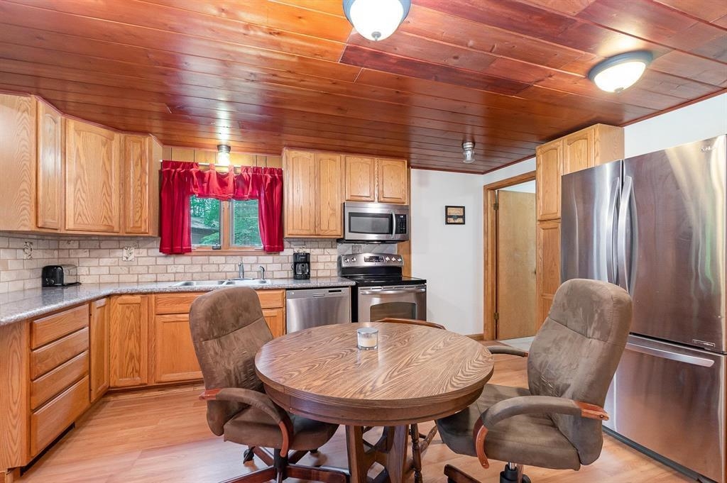 10515 Billman Road Roscommon, MI 48653 - Photo 10 of 35 Gallery Image 10