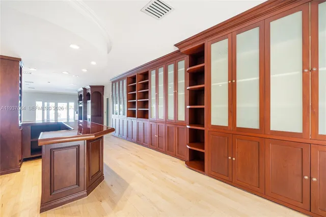 $14,000 | 1375 North Biscayne Point Road, Miami Beach, FL 33141