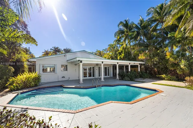 $14,000 | 1375 North Biscayne Point Road, Miami Beach, FL 33141