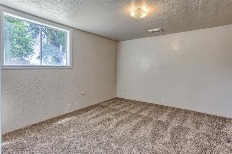 5476 Upton Road Central Point, OR 97502 - Photo 25 of 32 Additional Photo