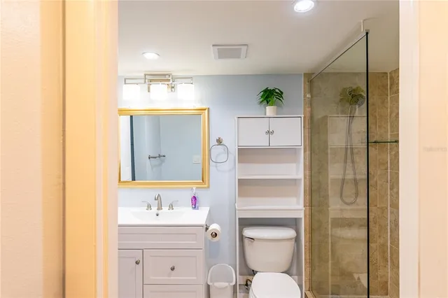 $2,090 | 701 South Madison Avenue, Unit 401, Clearwater, FL 33756