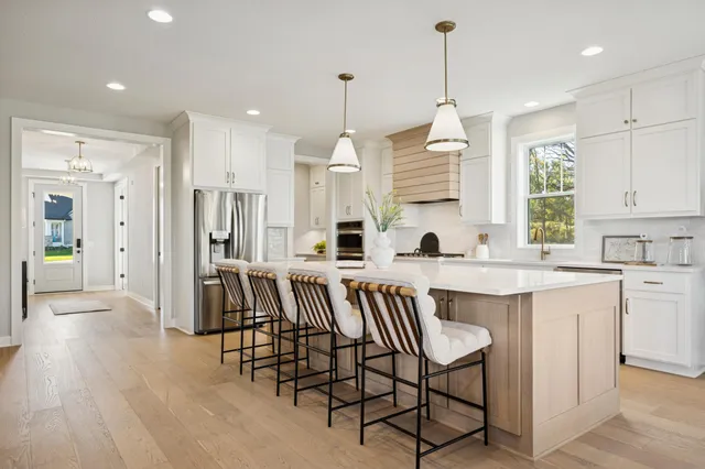 $994,750 | 6565 Timber Arch Drive, Chaska, MN 55318