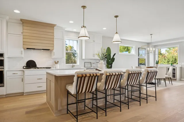 $994,750 | 6565 Timber Arch Drive, Chaska, MN 55318