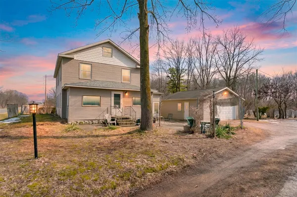 $445,000 | 35553 M Highway 43, Paw Paw, MI 49079