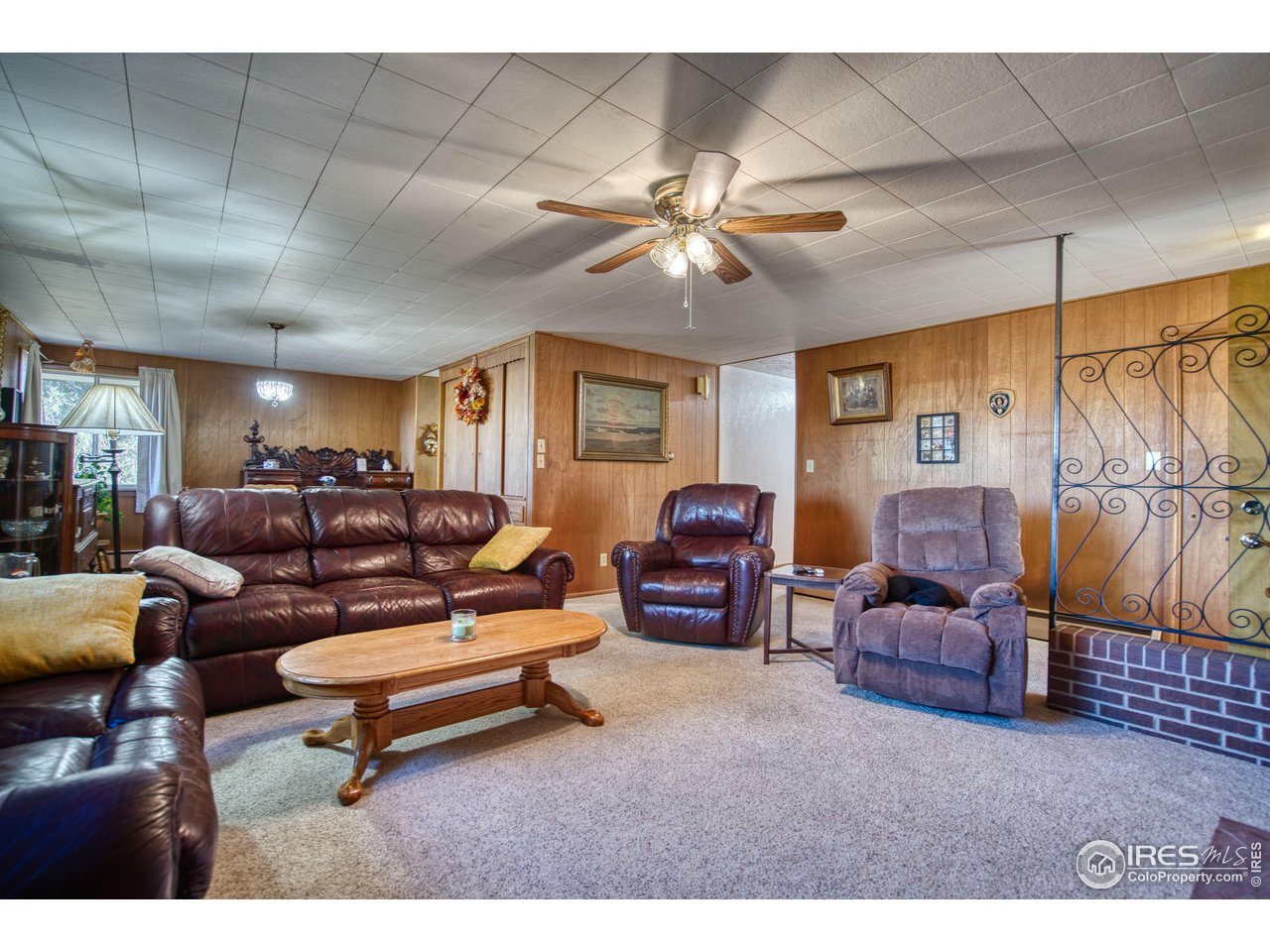 2148 North 75th Street Boulder, CO 80301 - Photo 4 of 41 a living room with furniture
