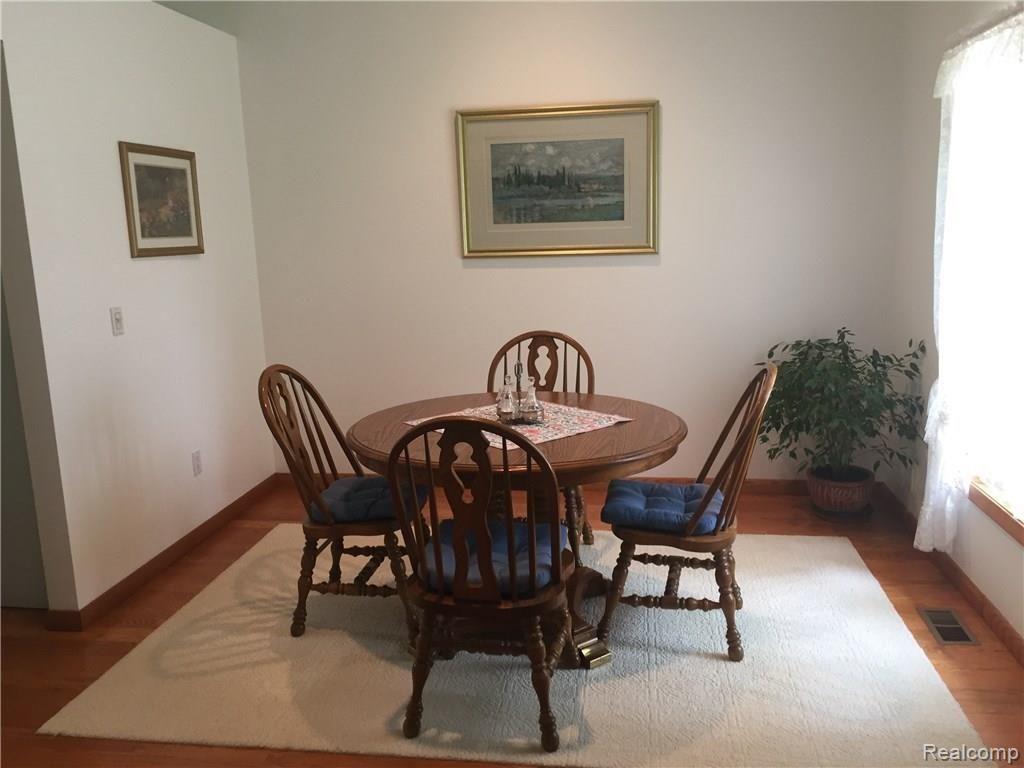 155 Stark Road Rochester, MI 48307 - Photo 4 of 23 4.JPG