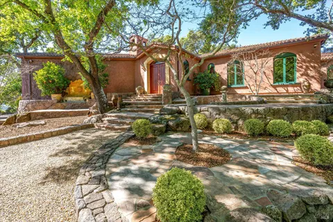 $5,250,000 | 5975 Silverado Trail, Napa, CA 94558