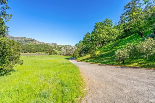 $5,250,000 | 5975 Silverado Trail, Napa, CA 94558