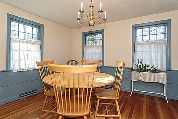 67 Amble Road Chelmsford, MA 01824 - Photo 3 of 18 Gallery Image 3