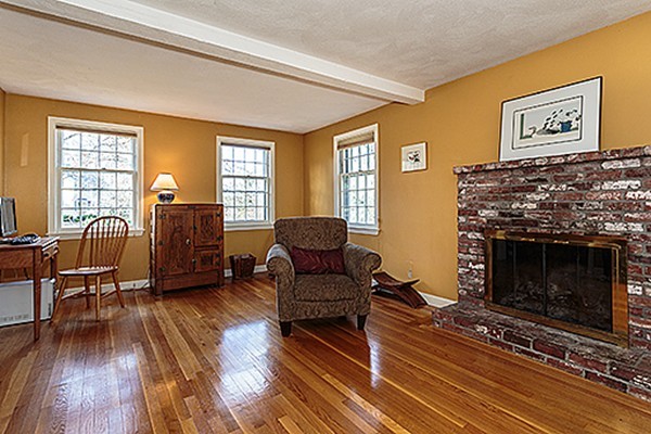 67 Amble Road Chelmsford, MA 01824 - Photo 5 of 18 Gallery Image 5